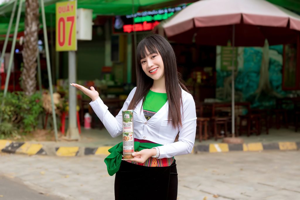 Nữ CEO Trường Foods bán 2,5 triệu hộp thịt chua mỗi năm, ước mơ phủ sóng đặc sản đất Tổ ra toàn quốc - Ảnh 5.