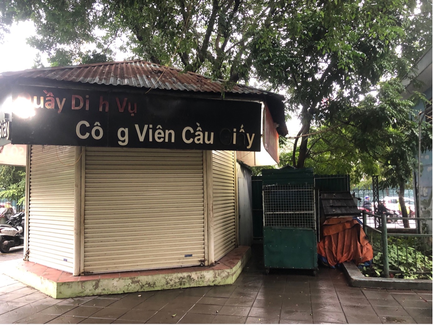 Hà Nội: Công viên Cầu Giấy xuống cấp nhiều cơ sở vật liệu - Ảnh 8.