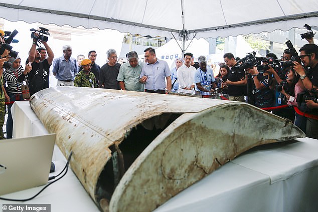 Phát hiện bằng chứng mới của máy bay MH370 sau 9 năm mất tích bí ẩn - Ảnh 1.