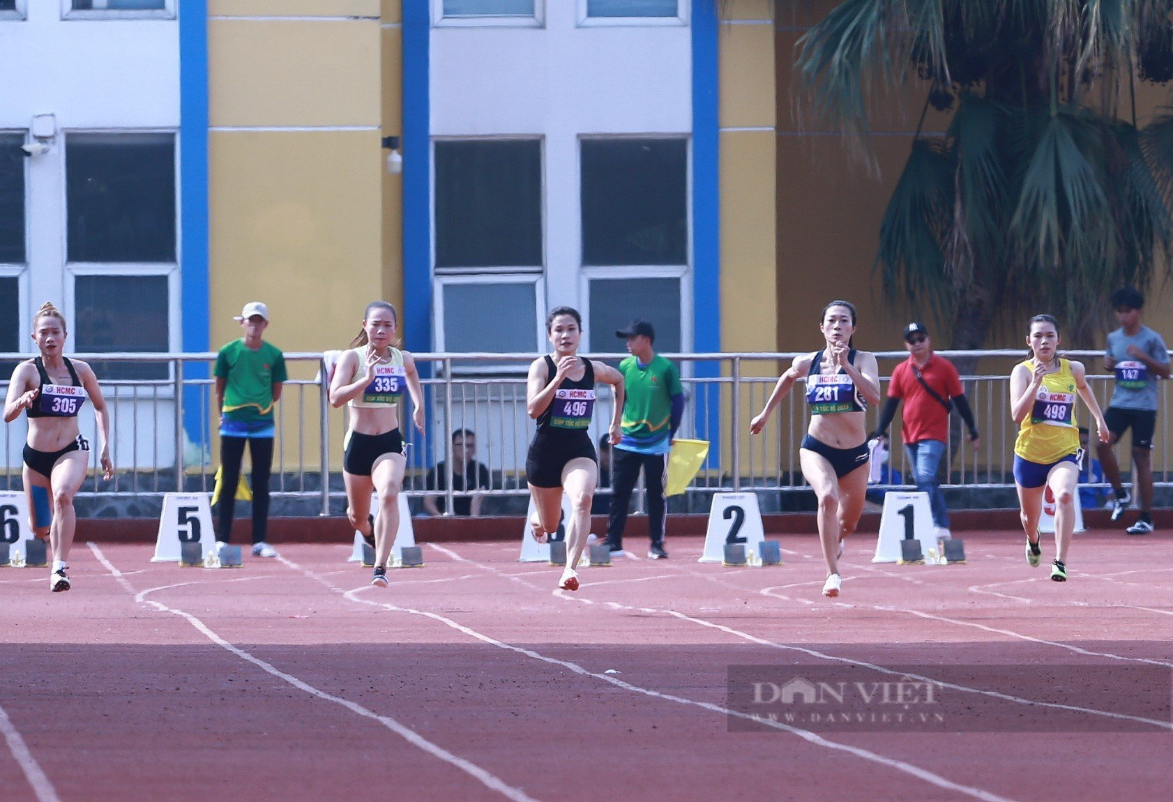 Vừa trở lại sau chấn thương Lê Tú Chinh bỏ thi chung kết 100m nữ - Ảnh 1.