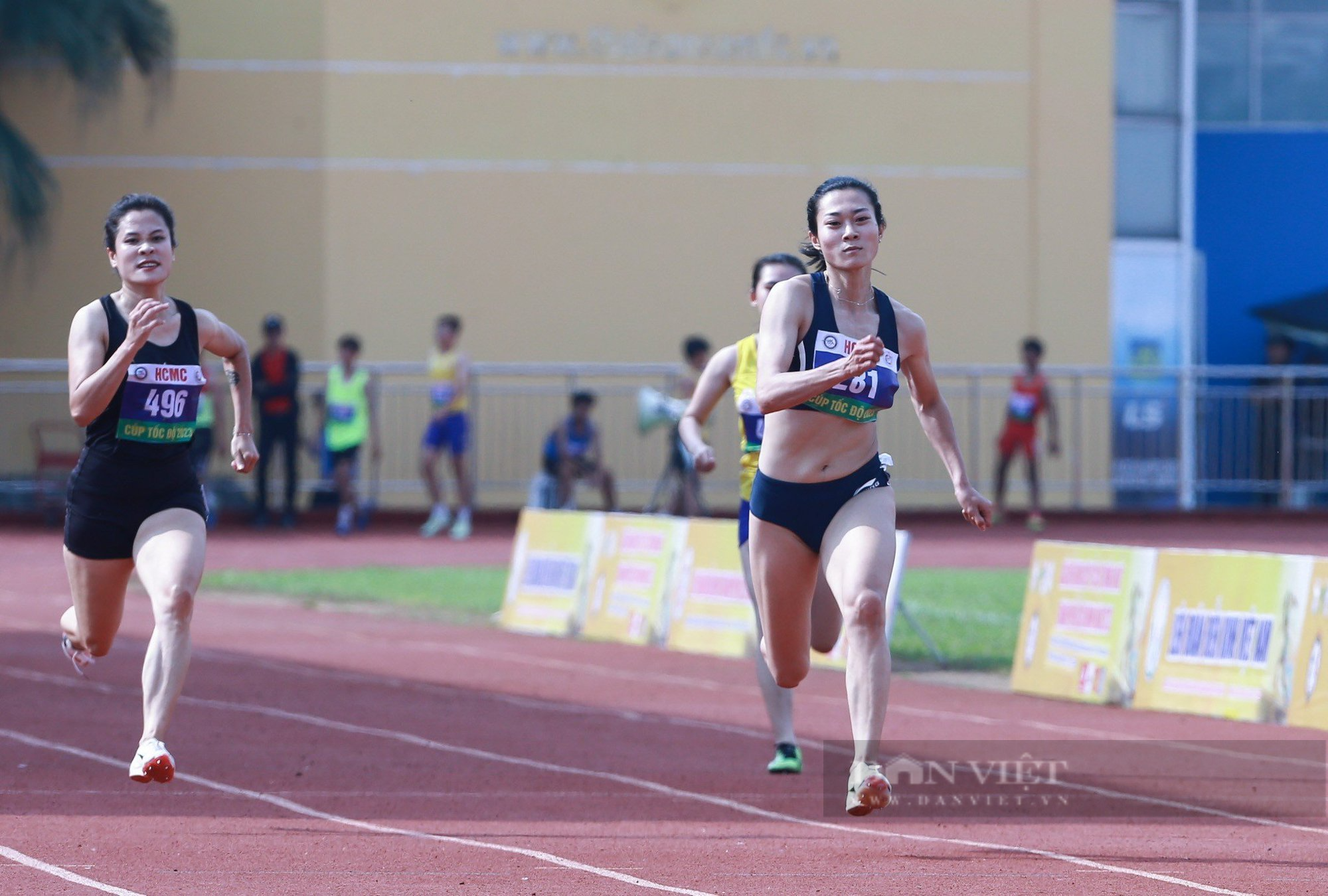 Vừa trở lại sau chấn thương Lê Tú Chinh bỏ thi chung kết 100m nữ - Ảnh 2.