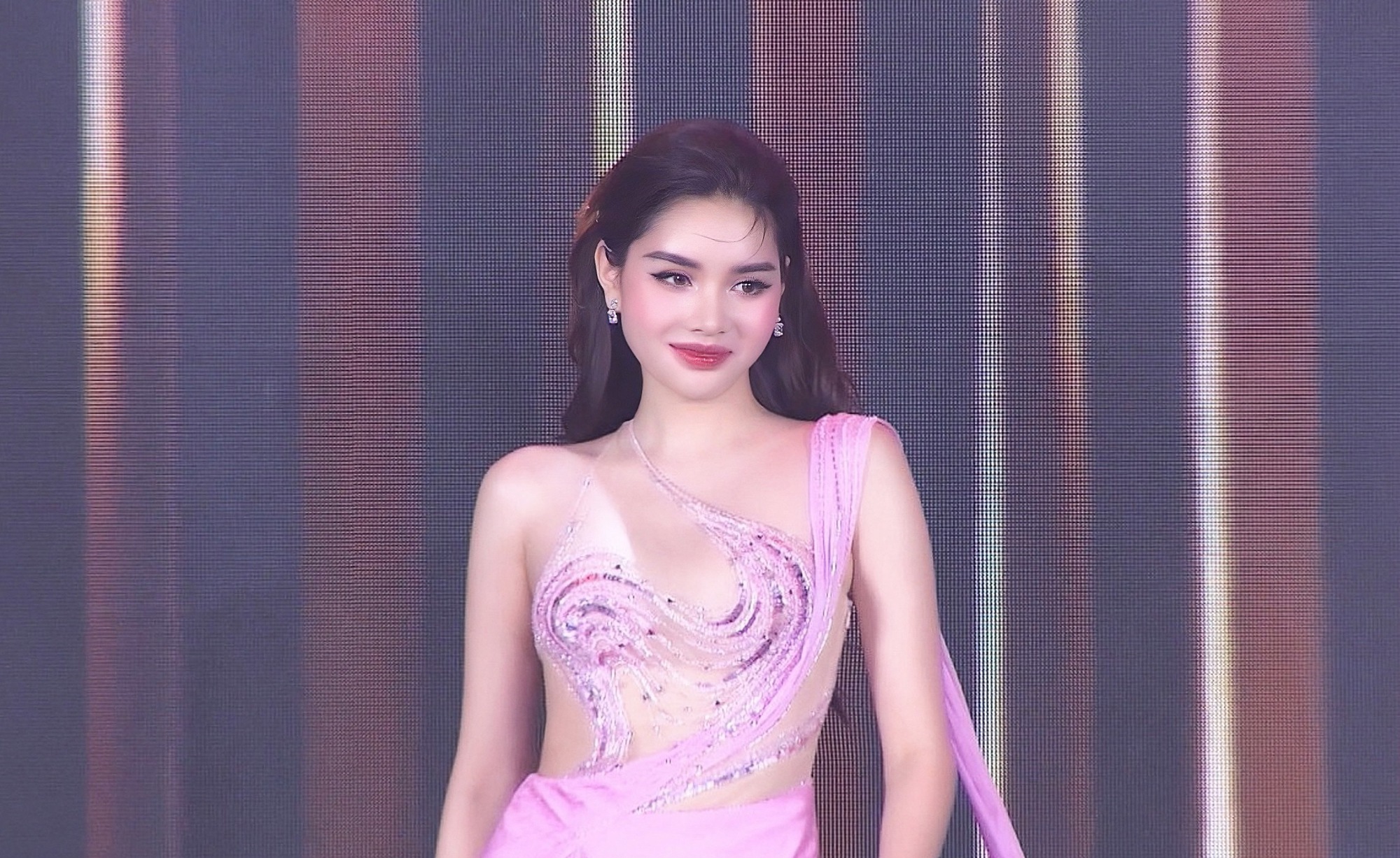 Lộ diện Top 9 thí sinh xuất sắc nhất tranh tài tại chung kết Hoa hậu Chuyển giới Việt Nam 2023 - Ảnh 9.