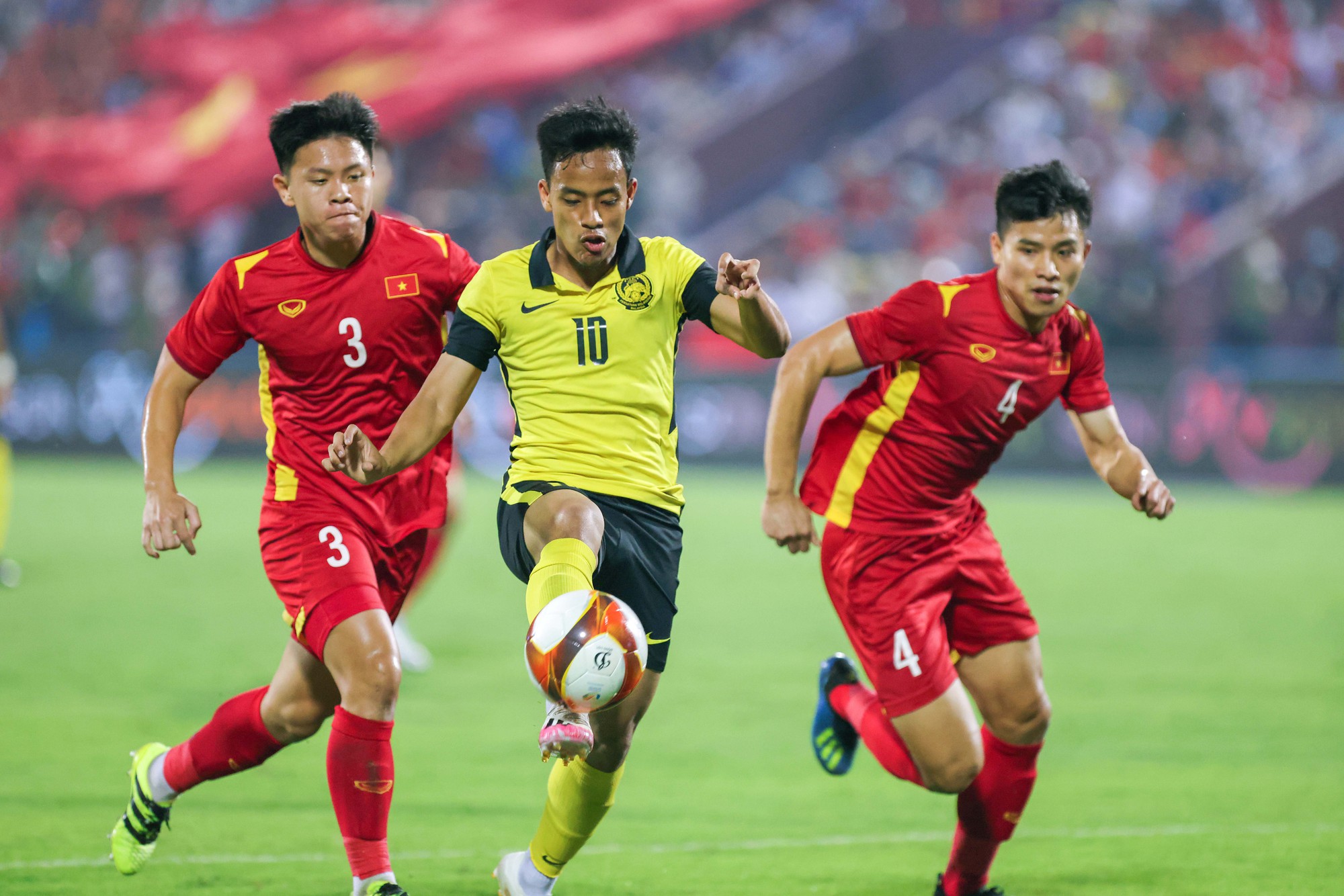 Chủ tịch FAM &quot;nắn gân&quot; U22 Việt Nam trước thềm SEA Games 32 - Ảnh 1.