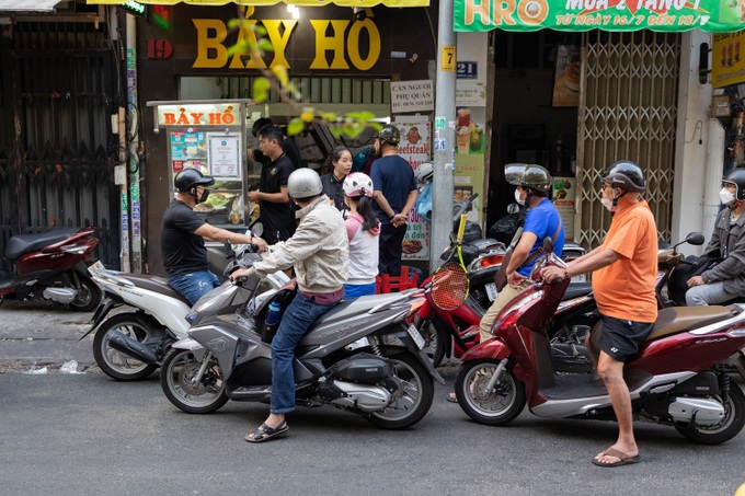 Quán bánh mì Việt 90 năm tuổi, từng được lên truyền hình Mỹ - Ảnh 3.