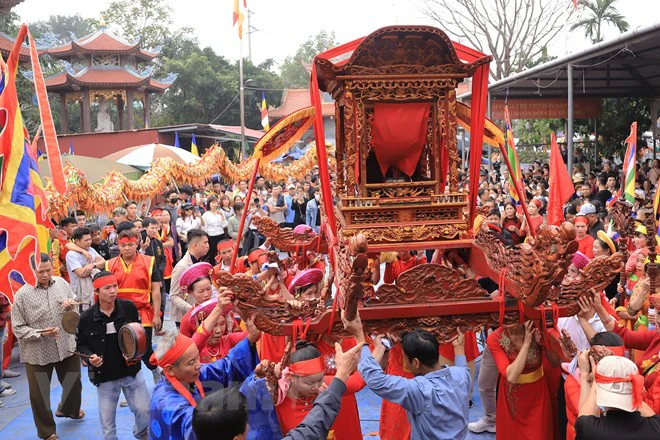 Thôn nữ Hưng Yên bày mưu quẳng giặc Minh xuống sông, dân lập đền thờ, vua Lê Thái Tổ phong thần - Ảnh 2.