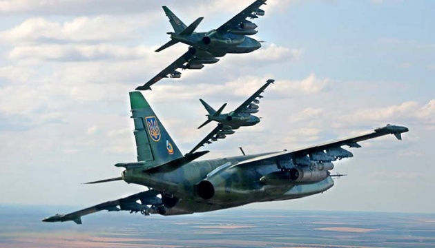 Cập nhật chiến sự: Máy bay Ukraine tung 8 đòn tấn công sấm sét vào khu tập trung quân Nga - Ảnh 1.