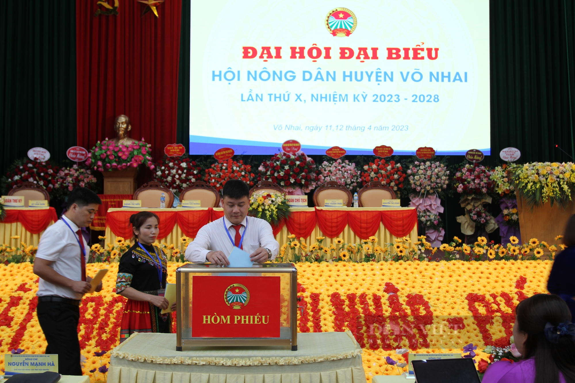 Khai mạc Đại hội đại biểu HND huyện Võ Nhai lần thứ X, bà Triệu Thị Nhinh tái đắc cử chức danh Chủ tịch - Ảnh 5.
