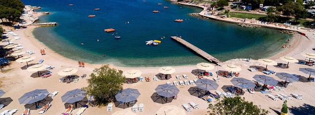 Điểm đến mùa hè Croatia nổi tiếng với các bãi biển “tùy chọn trang phục” - Ảnh 4.