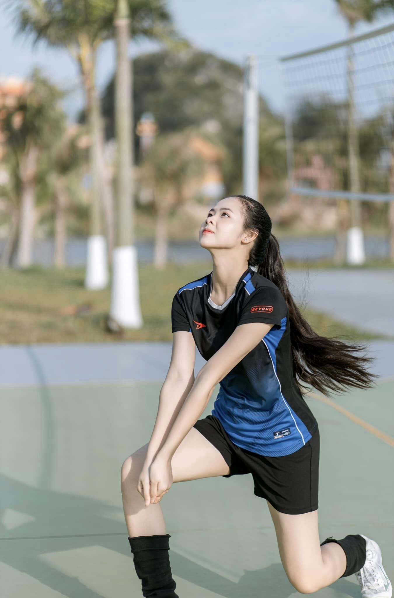 Hoa khôi bóng chuyền Nguyễn Ngân Hà gây sốt khi tham dự Hoa hậu Thế giới Việt Nam 2023 - Ảnh 6.