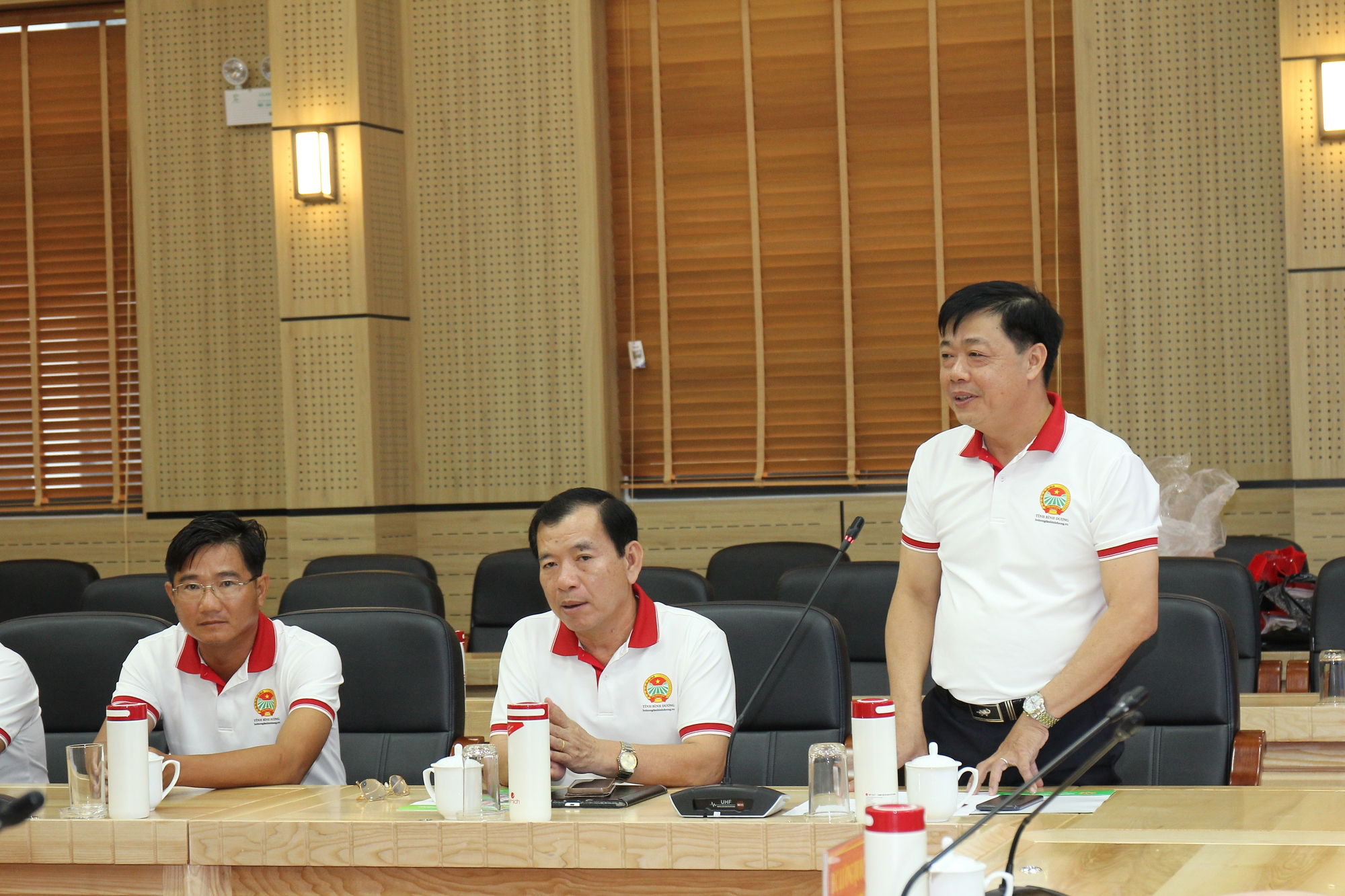 Thường trực Trung ương Hội Nông dân Việt Nam gặp mặt cán bộ, hội viên, nông dân tỉnh Bình Dương - Ảnh 2.