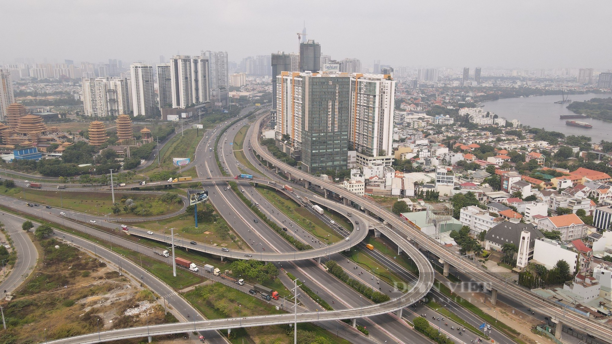 Nhà cao tầng san sát trên 8km Xa lộ Hà Nội mà TP.HCM muốn đặt tên đường Võ Nguyên Giáp - Ảnh 1.