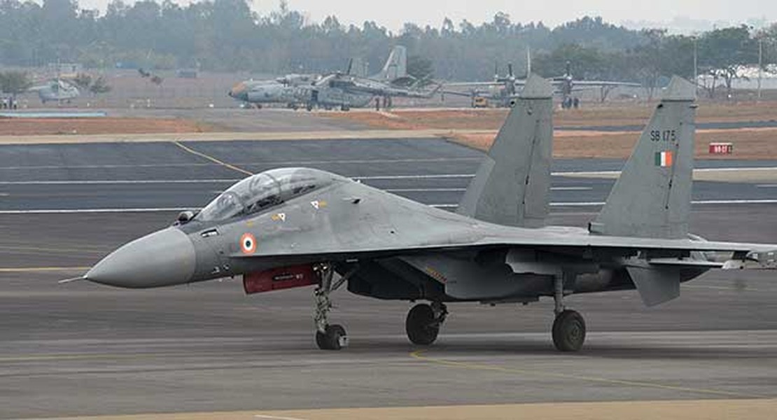 Tướng không quân Mỹ gây bất ngờ khi có mặt trên tiêm kích Su-30MKI - Ảnh 11.