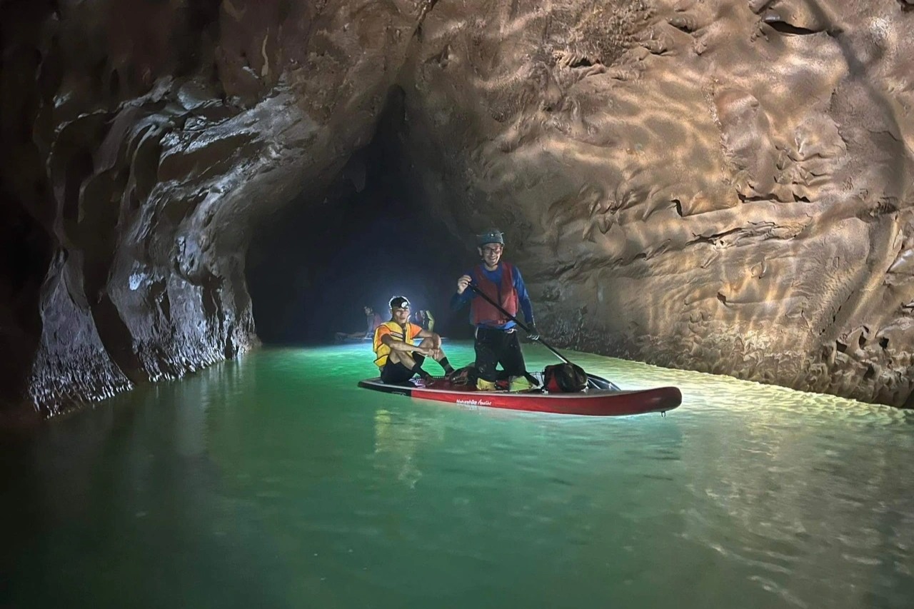 Mê mẩn với vẻ đẹp của 22 hang động mới được phát hiện tại Quảng Bình - Ảnh 3.