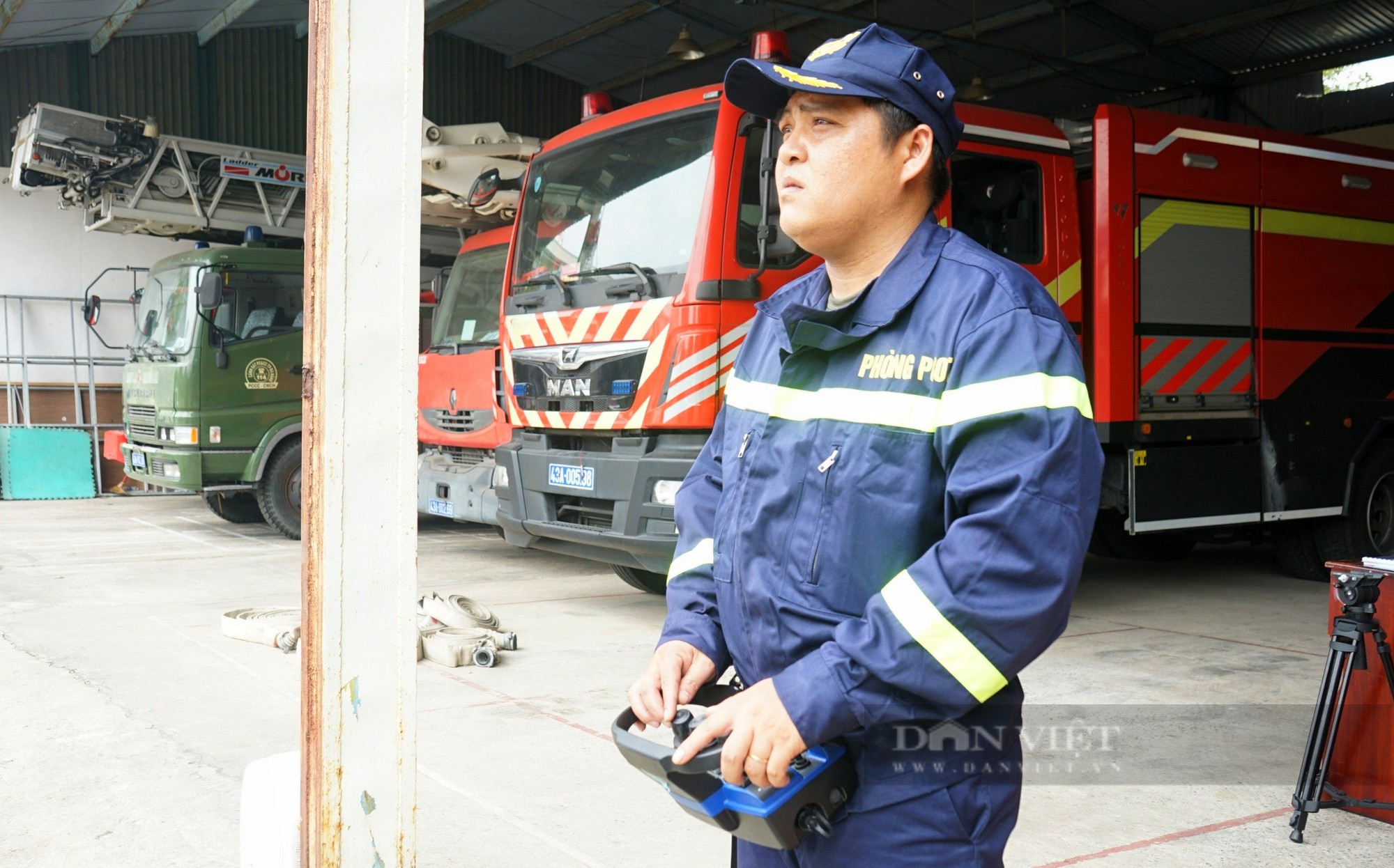 Cận cảnh robot chữa cháy đầu tiên tại Đà Nẵng  - Ảnh 4.