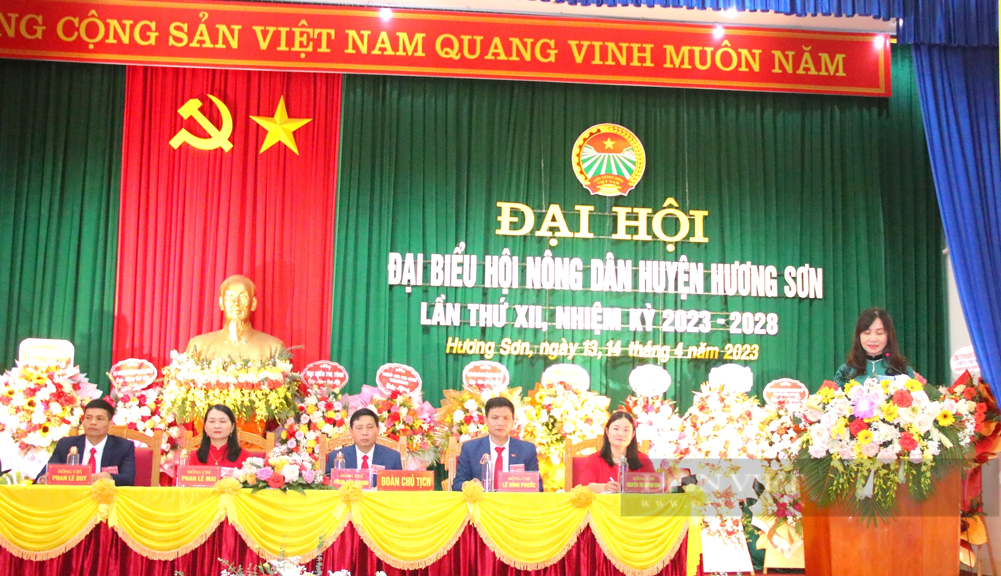 Đại Hội đại biểu Hội Nông dân huyện Hương Sơn (Hà Tĩnh), cầu nối giữa nhà nông, nhà khoa học và doanh nghiệp - Ảnh 1.