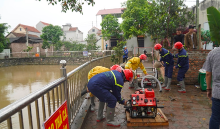 Hà Nội: Bất ngờ lý do người dân xã Tiền Yên lắp kẻng và chuông - Ảnh 2.