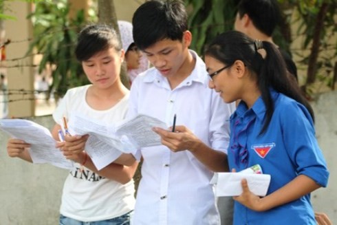 Hà Nội còn 41 trường có điểm môn thi tốt nghiệp THPT thấp dưới mức trung bình của thành phố - Ảnh 1.
