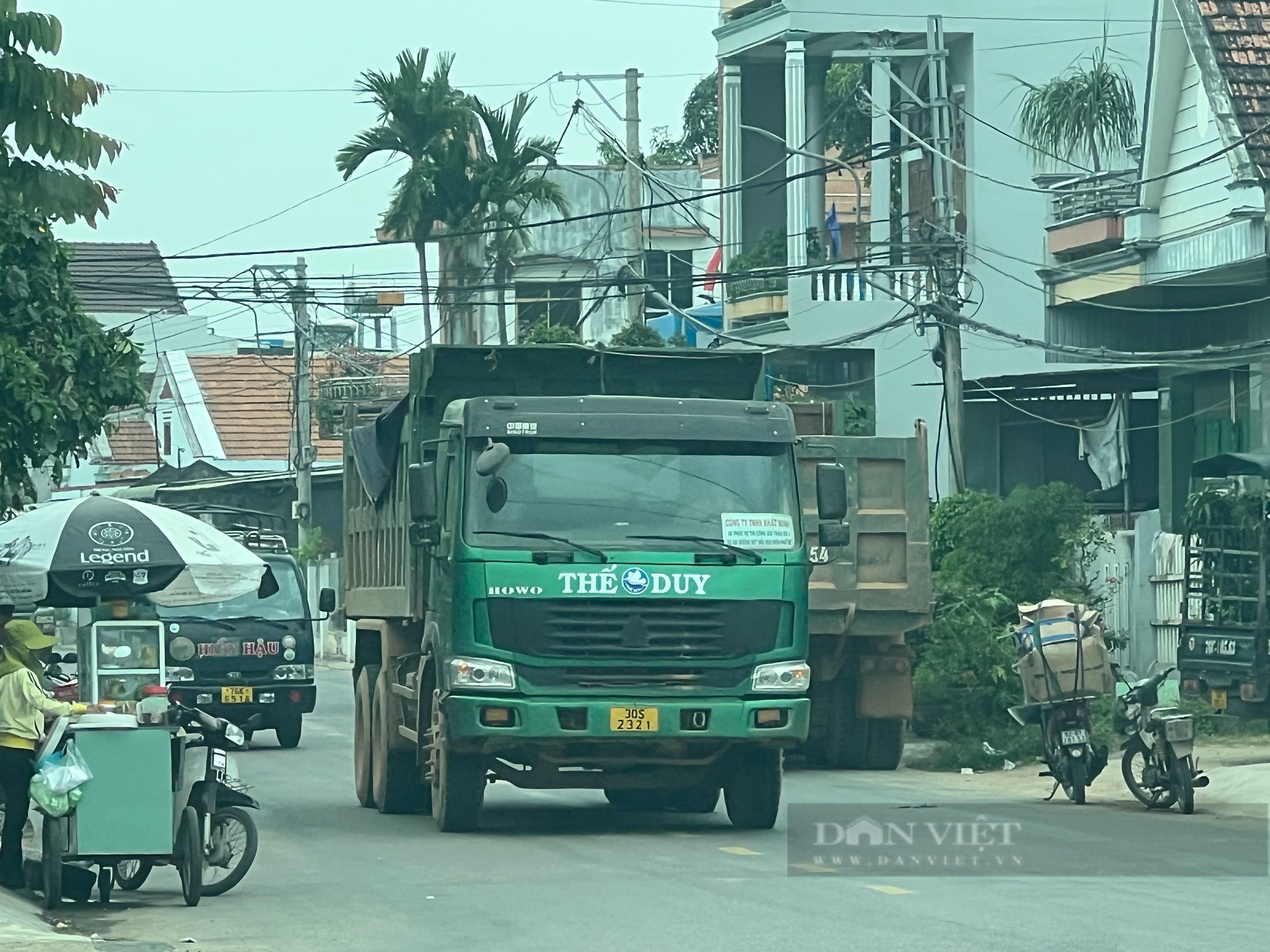 &quot;Hung thần&quot; xe ben gieo rắc nỗi khiếp sợ tại Bình Định - Ảnh 4.