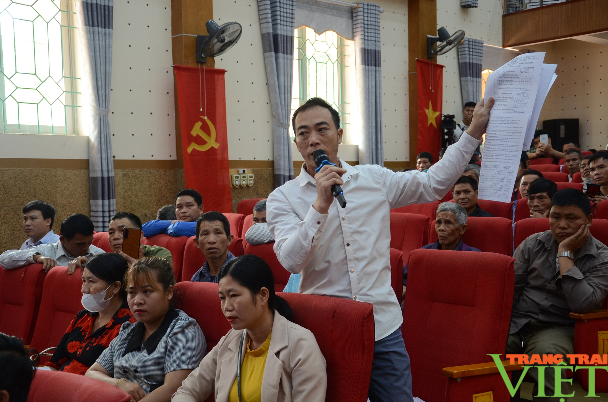 322 hộ dân đối thoại trực tiếp về chế độ, chính sách TĐC ở huyện Than Uyên - Ảnh 4.