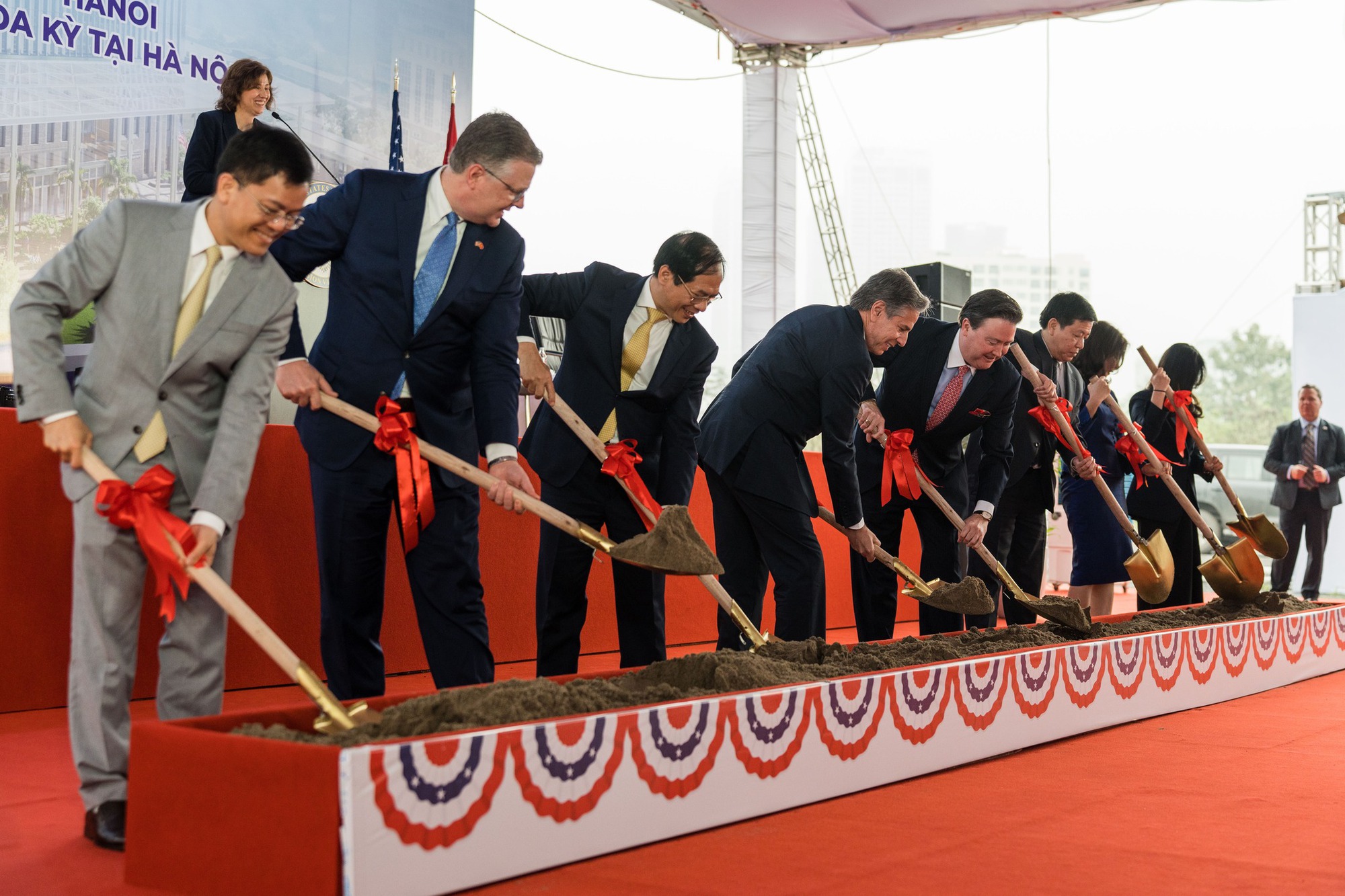 Ngoại trưởng Antony Blinken dự lễ khởi công trụ sở mới Đại sứ quán Hoa Kỳ tại Hà Nội - Ảnh 4.