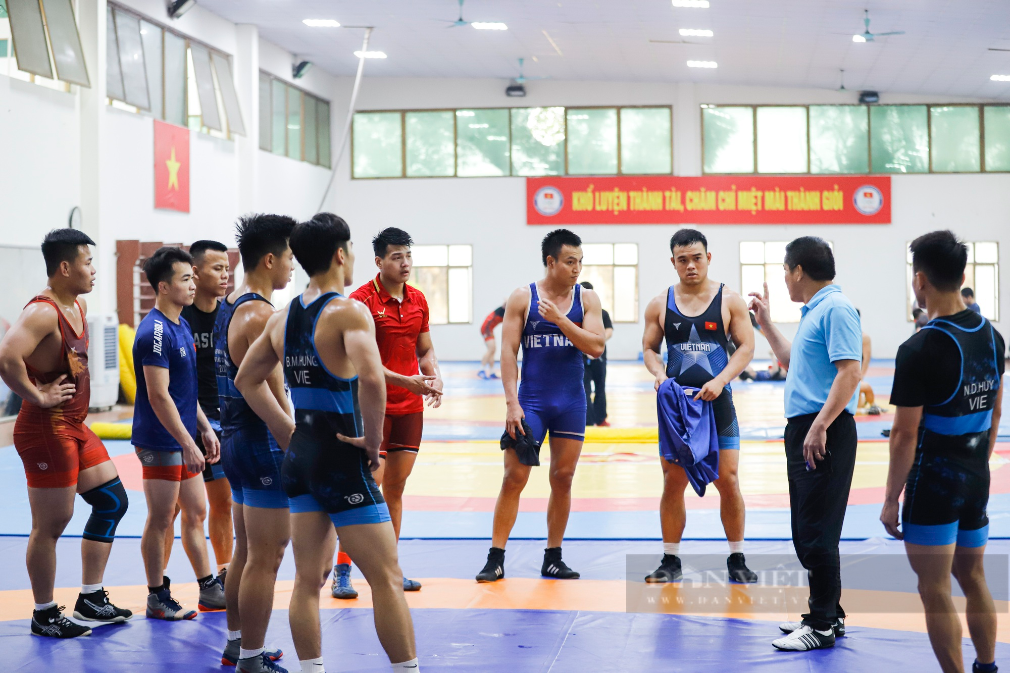 SEA Games 32: Đô vật Việt Nam đối đầu VĐV nhập tịch Trung Quốc, Iran, Hàn Quốc - Ảnh 3.