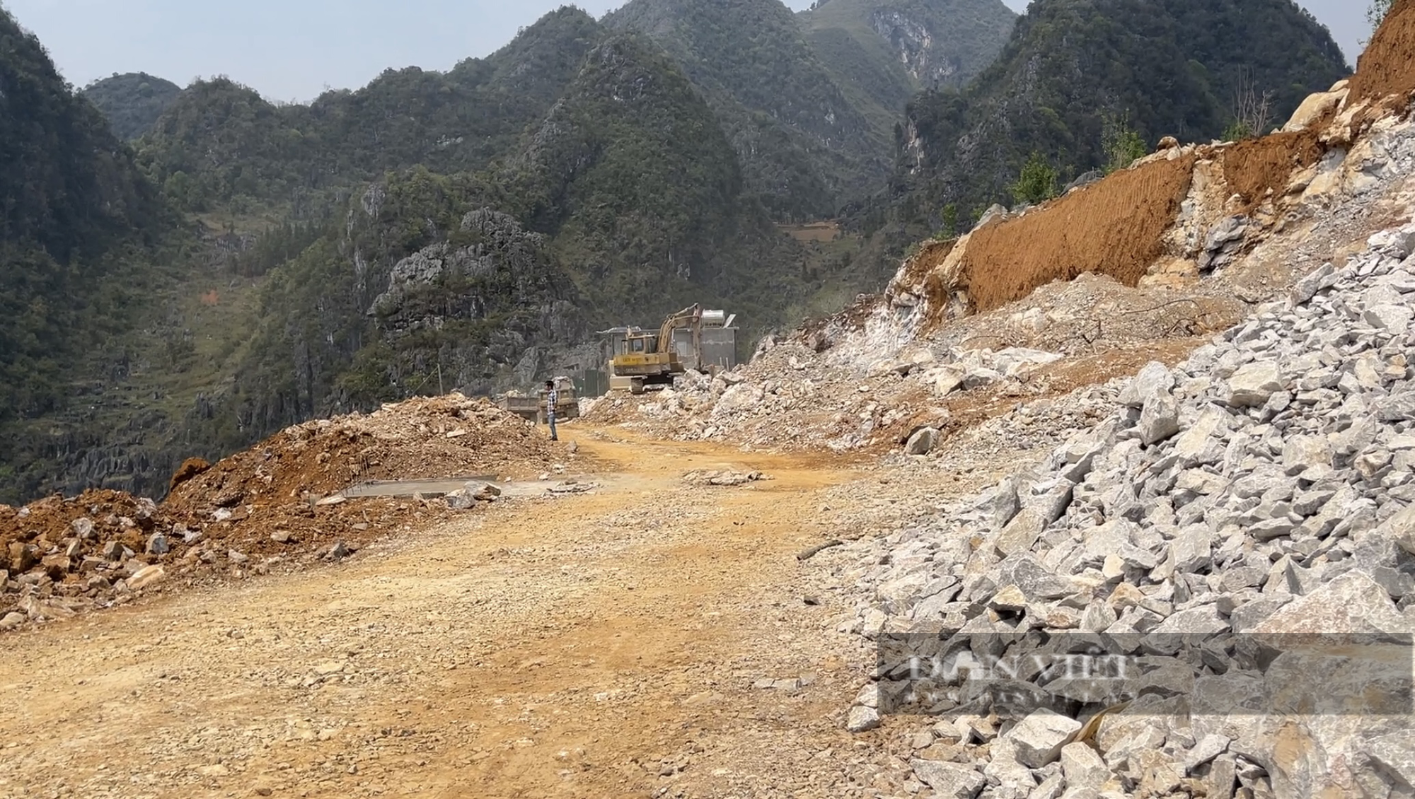 “Xẻ thịt” Cao nguyên đá Đồng Văn: PGS.TS Vũ Cao Minh - Nguyên Phó Viện trưởng Viện Địa chất: Tôi thật sự rất tiếc nuối! - Ảnh 6.