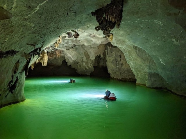 Phát hiện 22 hang động tuyệt đẹp tại Quảng Bình - Ảnh 1.