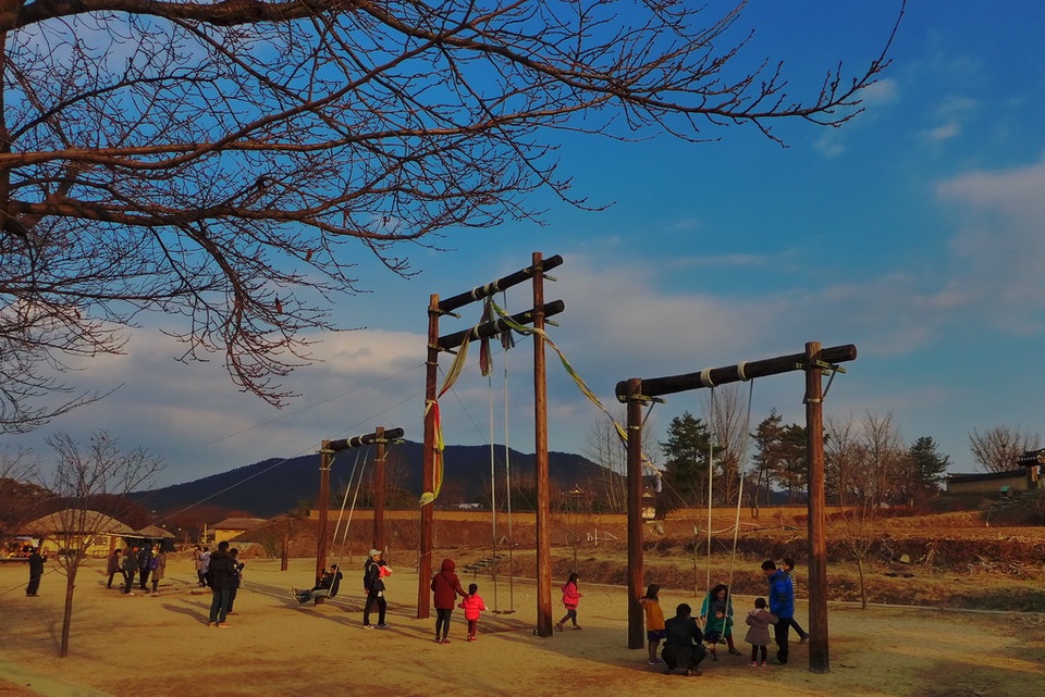 Ngôi làng truyền thống đẹp nhất Hàn Quốc - Ảnh 4.