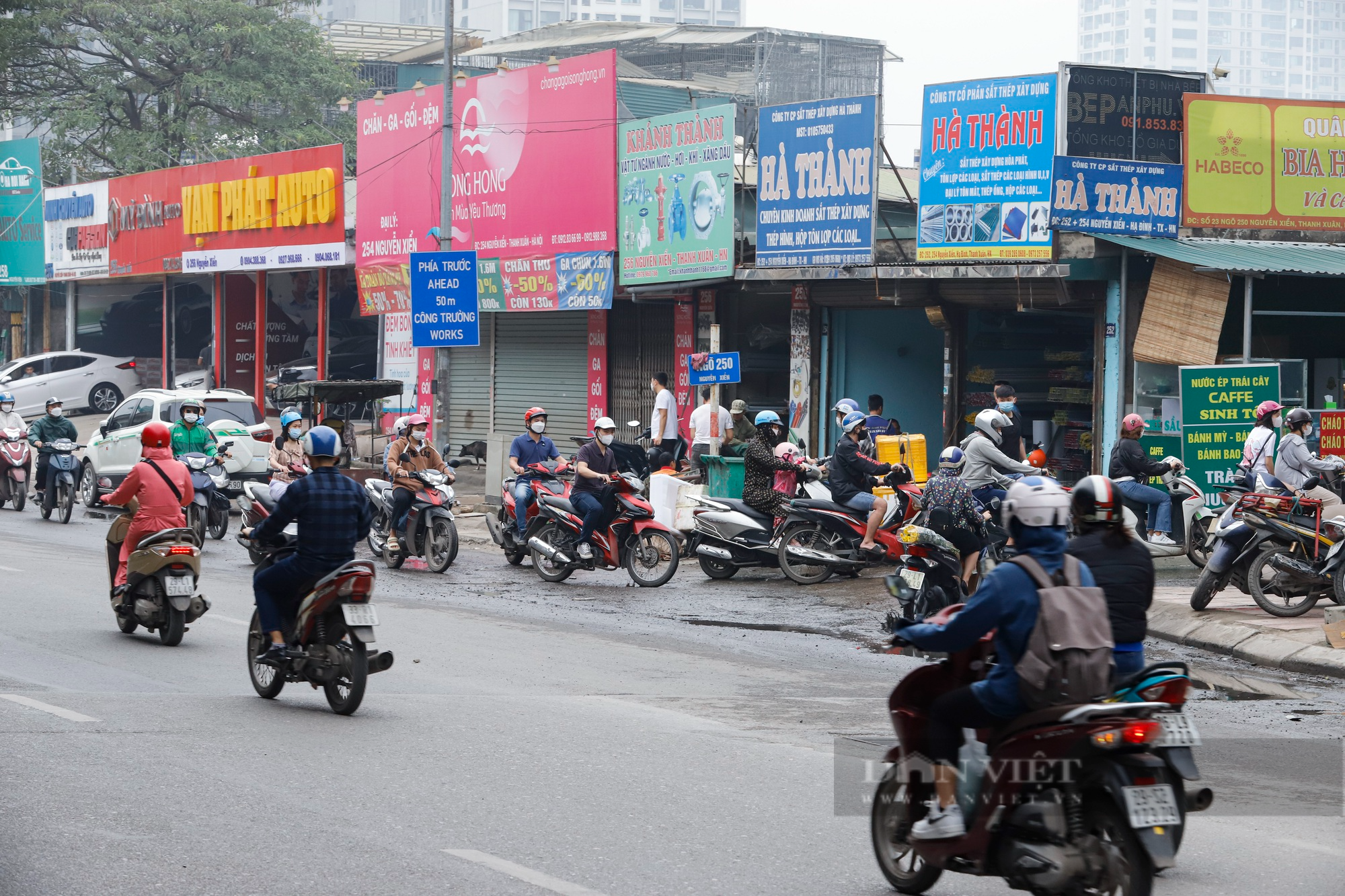 Xe máy đi ngược chiều, quay đầu bỏ chạy khi thấy chốt CSGT tại đường Nguyễn Xiển mở rộng - Ảnh 6.
