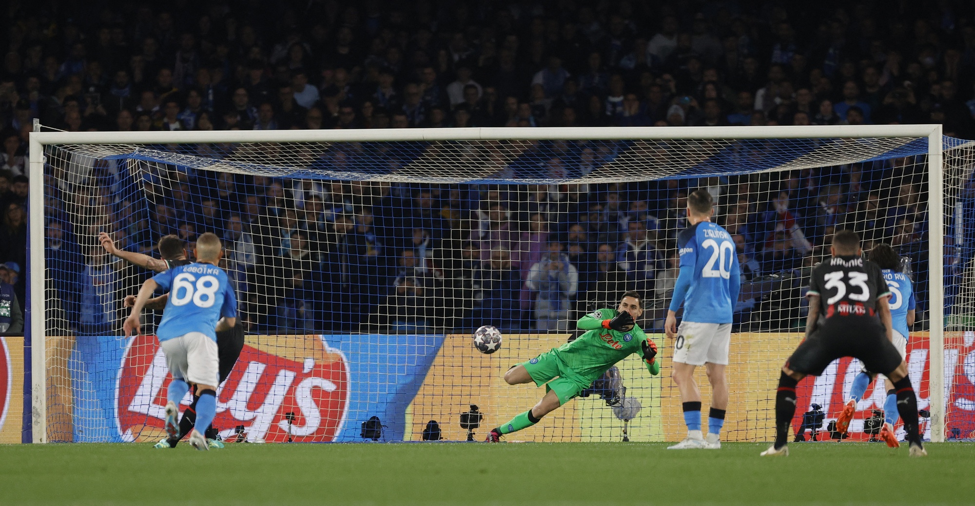 Sau 16 năm, AC Milan lại vào bán kết Champions League - Ảnh 2.