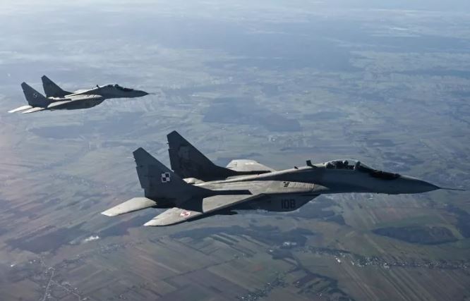 Máy bay chiến đấu NATO cấp tập đến Ukraine trước thềm cuộc phản công; Nga chuẩn bị kiểm soát Bakhmut? - Ảnh 1.