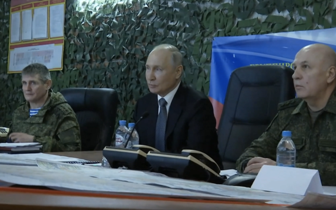 Ông Putin bất ngờ đến Kherson thăm sở chỉ huy Nhóm quân Dnepr hùng mạnh