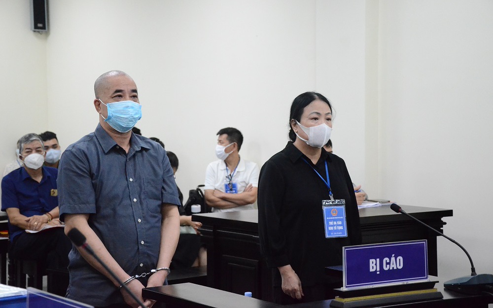 Xét xử cựu Phó Chánh văn phòng Sở TNMT Hà Nội với cáo buộc lừa đảo &quot;đất vàng&quot; ở Bà Triệu