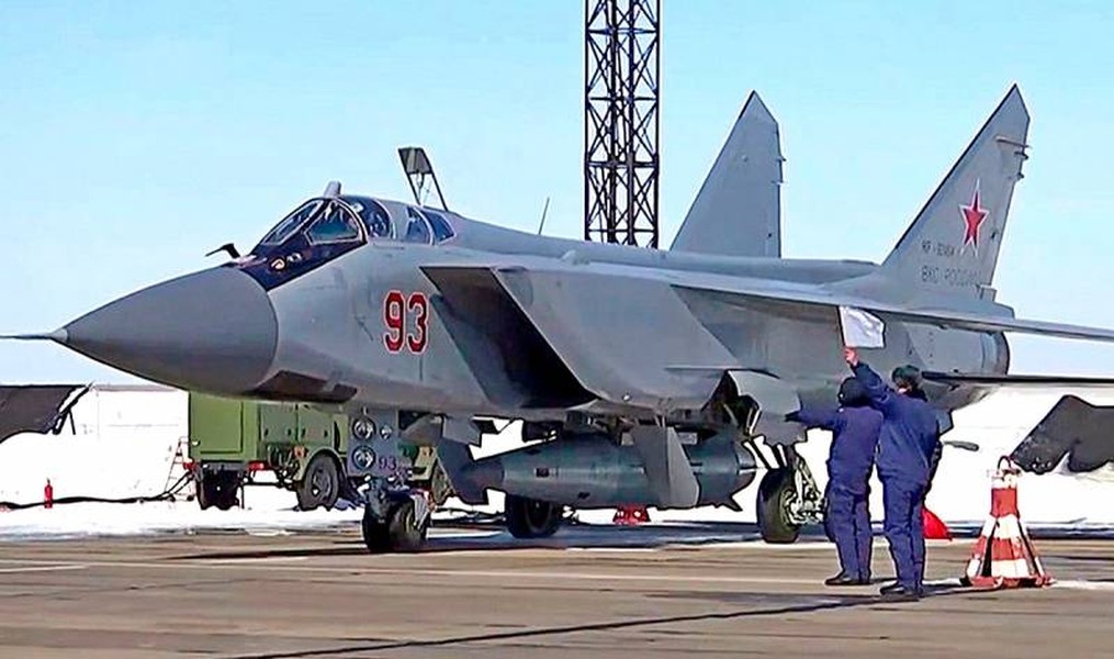 Hoạt động của tiêm kích MiG-31 Nga trên bầu trời Thái Bình Dương khiến phương Tây &quot;lạnh gáy&quot; - Ảnh 3.