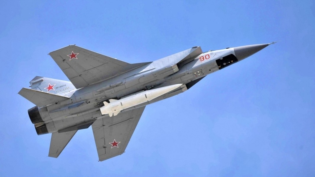 Hoạt động của tiêm kích MiG-31 Nga trên bầu trời Thái Bình Dương khiến phương Tây &quot;lạnh gáy&quot; - Ảnh 8.
