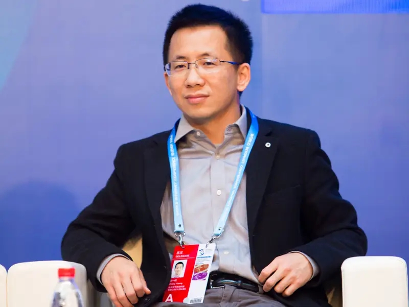 Zhang Yiming, 40 tuổi, là người sáng lập và cựu CEO của ByteDance, công ty mẹ đứng sau nền tảng truyền thông xã hội TikTok.