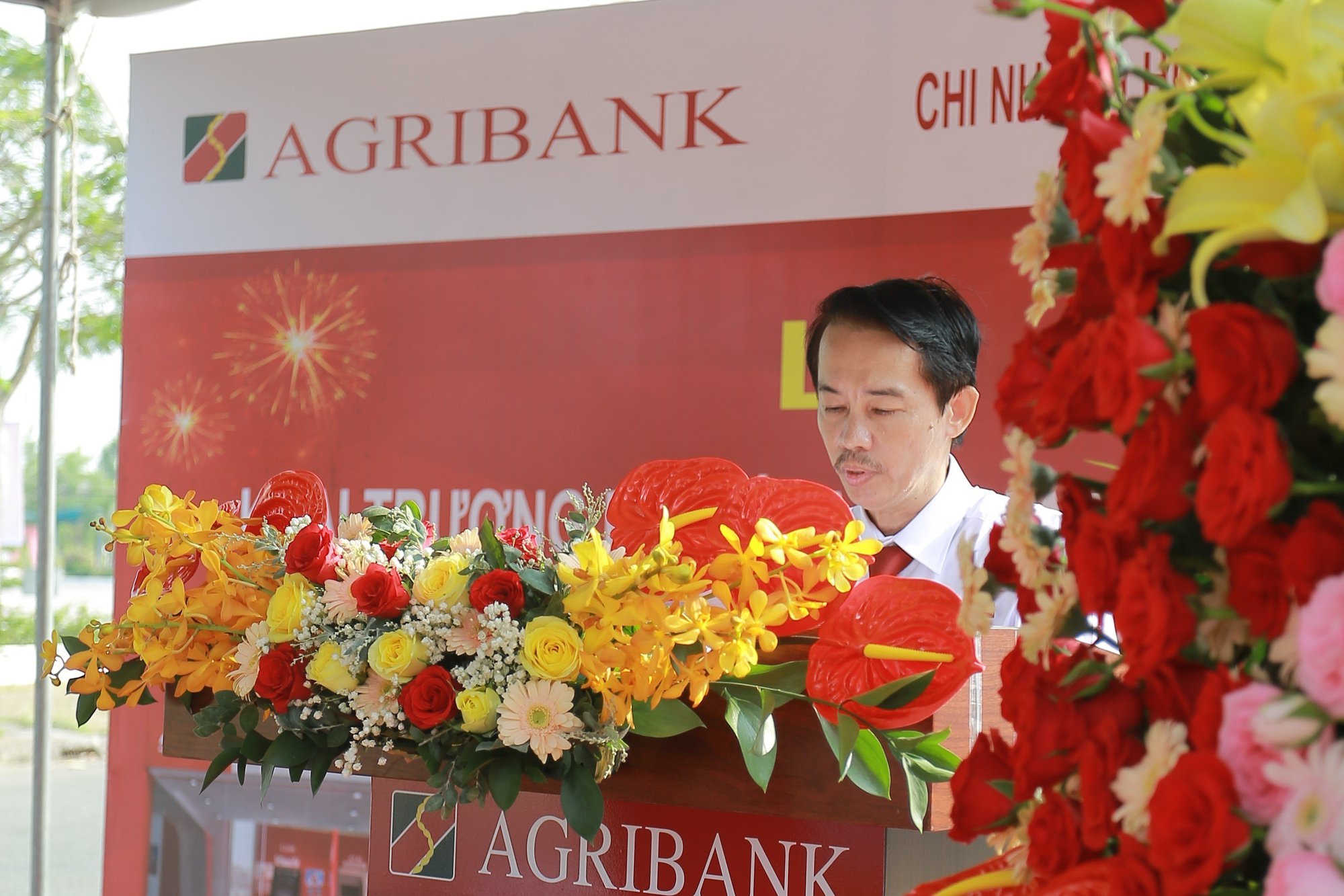 Agribank chi nhánh Phong Điền – Cần Thơ II đưa vào hoạt động máy ATM đa chức năng  - Ảnh 2.
