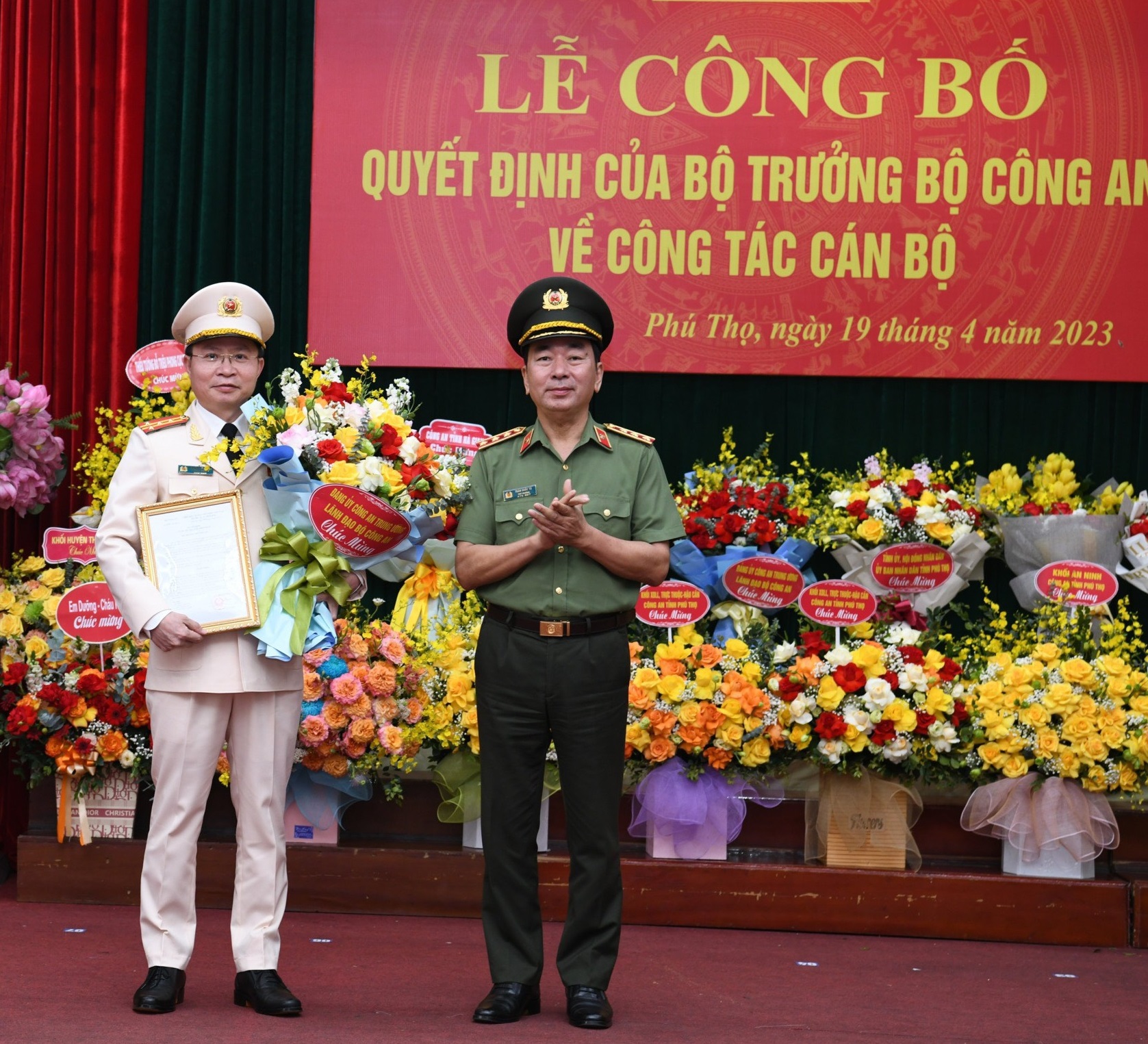 Bộ Công an bổ nhiệm 4 lãnh đạo, Quảng Nam có nữ Phó Giám đốc công an tỉnh đầu tiên - Ảnh 2.