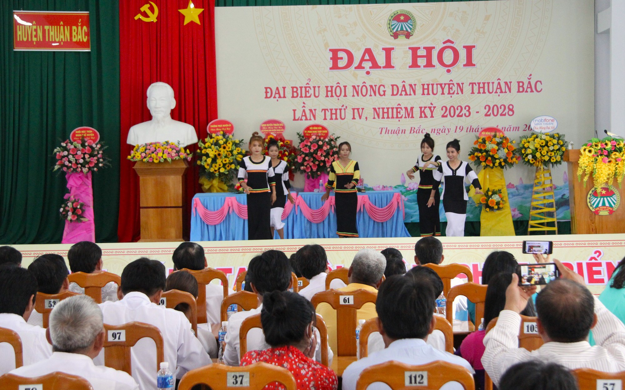 Ông Nguyễn Văn Lắm tái đắc cử chức Chủ tịch Hội Nông dân huyện Thuận Bắc tỉnh Ninh Thuận 
