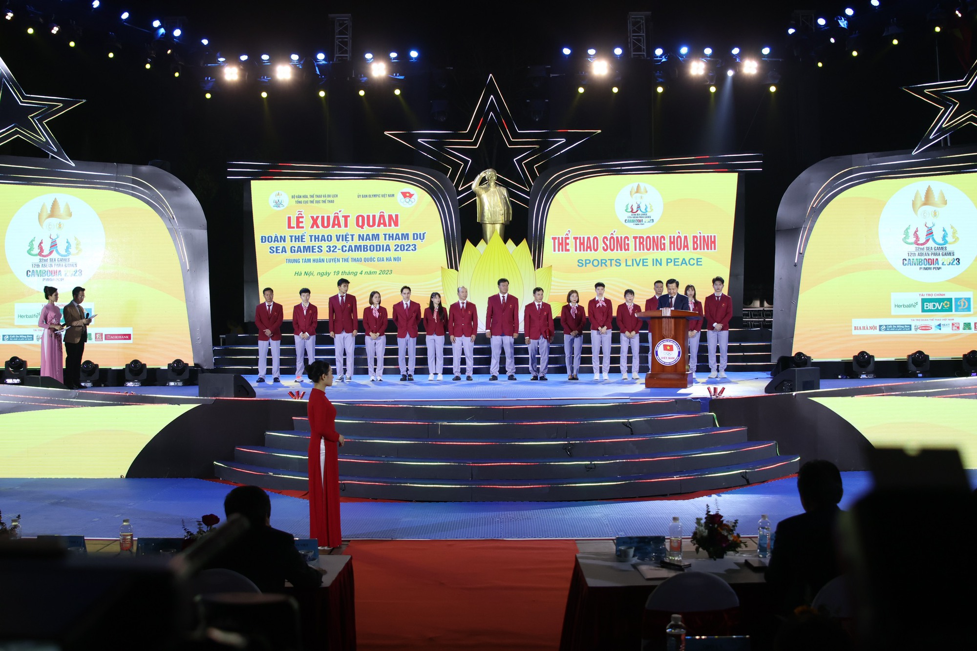 Lễ xuất quân Đoàn Thể thao Việt Nam dự SEA Games 32 - Ảnh 1.
