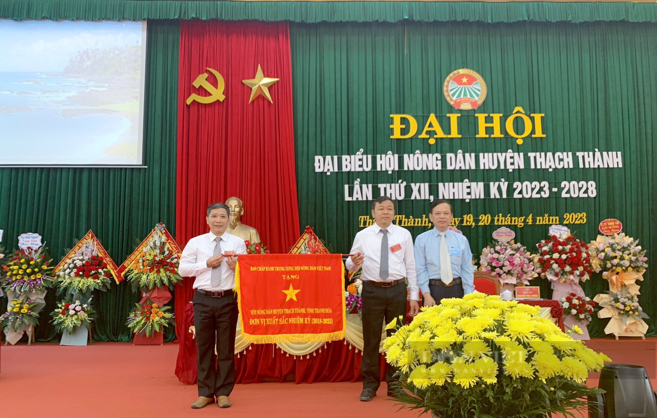 Đại hội đại biểu Hội Nông dân huyện Thạch Thành nhiệm kỳ 2023 – 2028, ông Nguyễn Hồng Vân tái đắc cử - Ảnh 3.