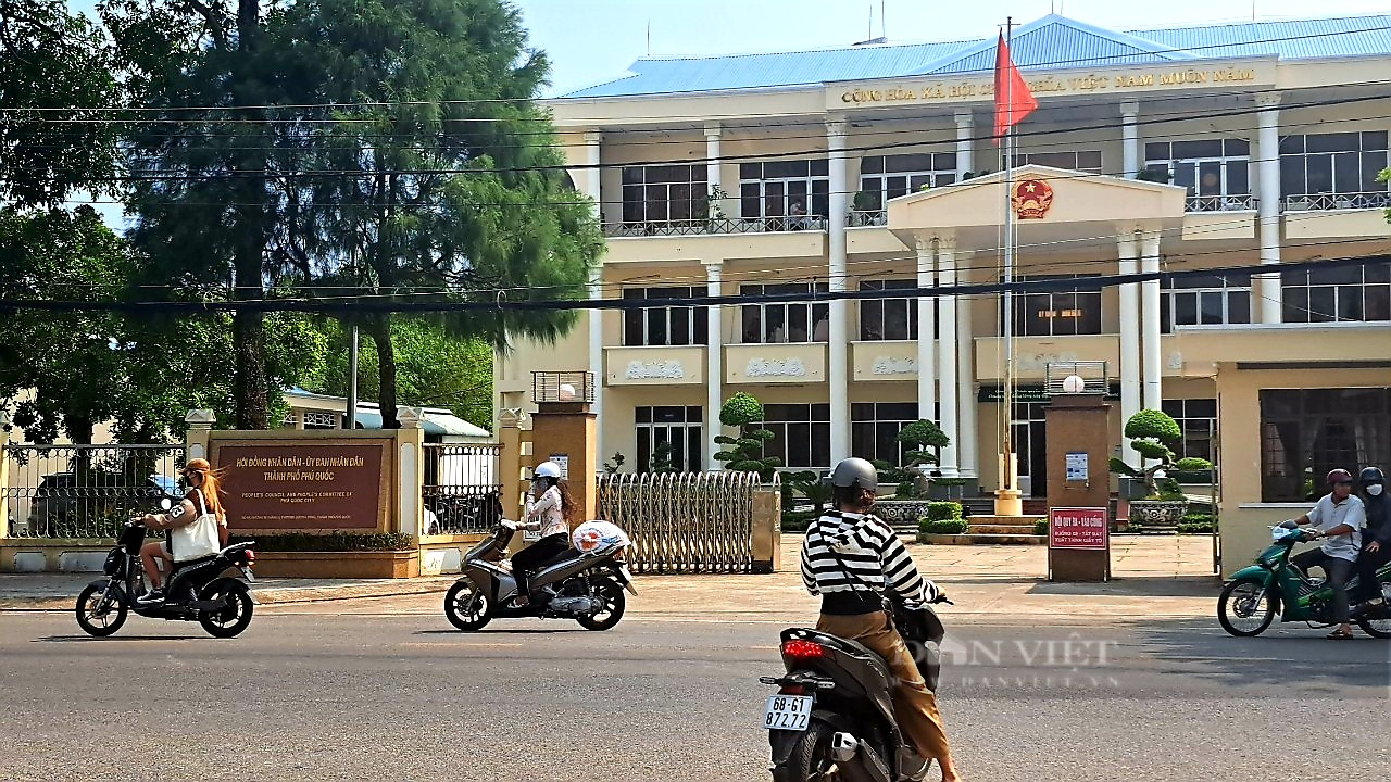 Những lãnh đạo nào của TP.Phú Quốc chịu trách nhiệm  liên quan đến hàng loạt sai phạm đất đai và xây dựng? - Ảnh 1.