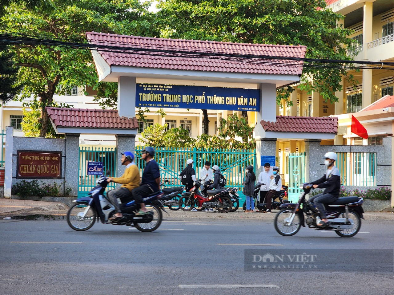 Đắk Lắk: Không bổ nhiệm lại Phó hiệu trưởng dùng từ ngữ phản cảm trên Facebook - Ảnh 1.