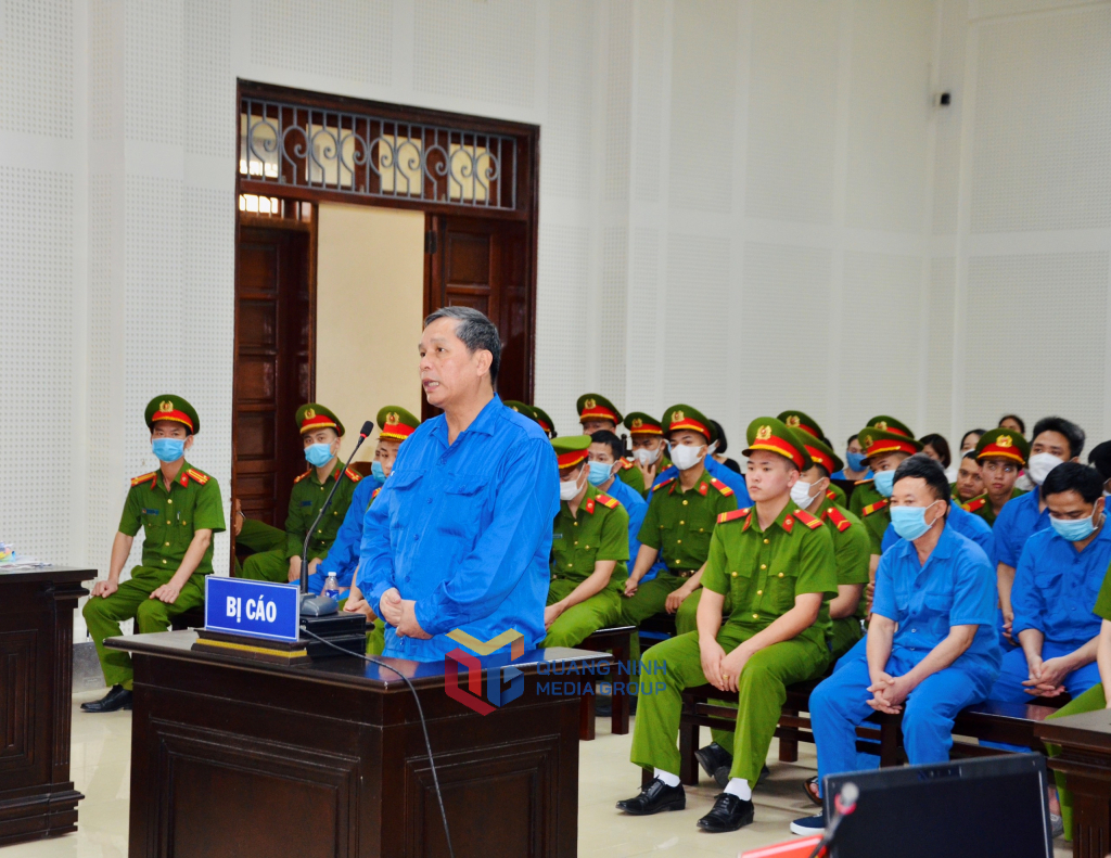 Cựu Chủ tịch UBND TP.Hạ Long Phạm Hồng Hà bị đề nghị mức án từ 15-17 năm tù - Ảnh 1.