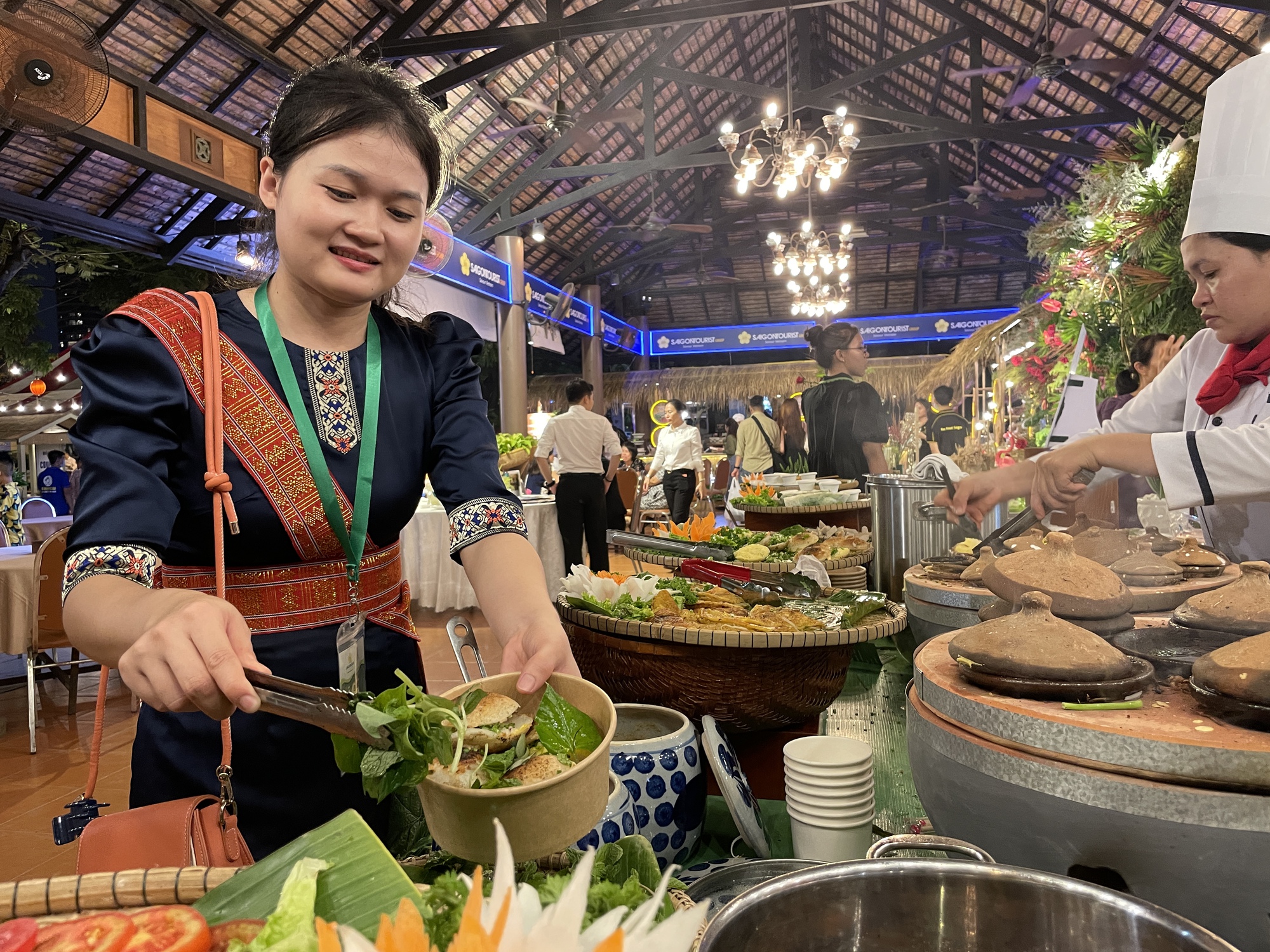 Chơi gì ở Sài Gòn cuối tuần: Đến KDL Văn Thánh trốn nóng và thỏa sức ăn món ngon với 200.000 đồng - Ảnh 5.