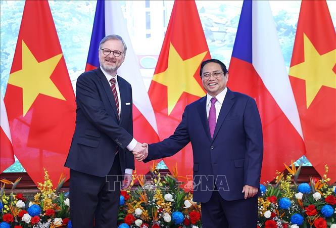 Thủ tướng Séc ủng hộ tăng hợp tác giữa EU - Việt Nam về phát triển nghề cá bền vững - Ảnh 2.