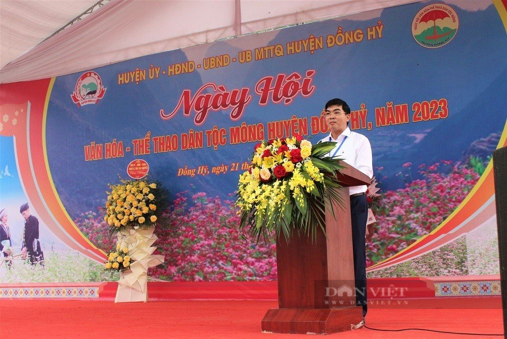 Thái Nguyên: Cùng ngắm trai gái trổ tài múa khèn, thổi sáo tại ngày hội văn hóa dân tộc Mông Bản Tèn - Ảnh 2.