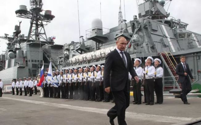 Cựu đô đốc hải quân Mỹ tuyên bố bất ngờ về khả năng chiến đấu của hải quân Nga