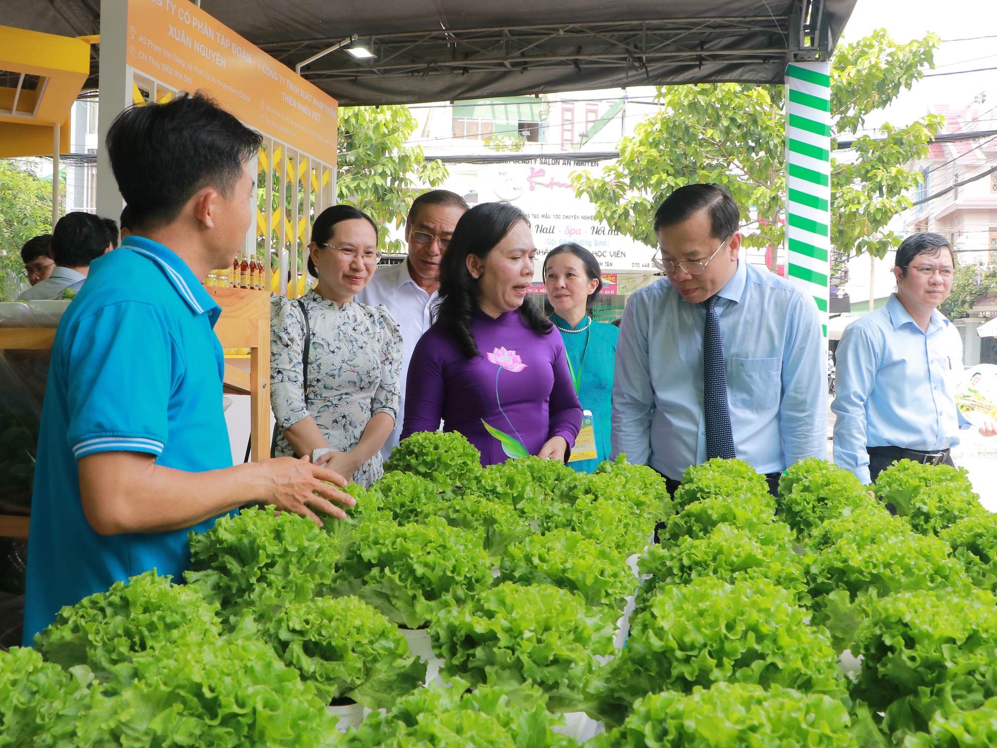 Hoa lan, cây cảnh tham gia triển lãm sản phẩm nông nghiệp tiêu biểu TP.HCM  - Ảnh 1.