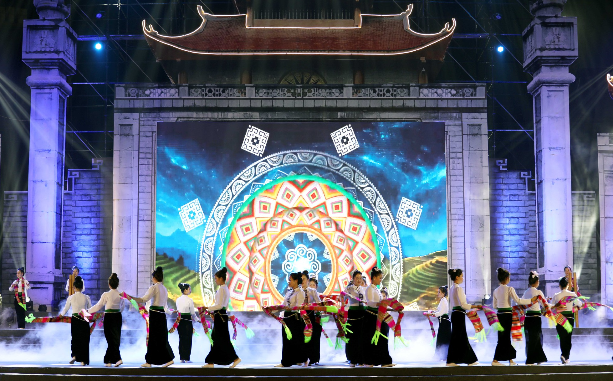 Khai mạc Lễ hội Đền Hùng 2023: &quot;Bữa tiệc&quot; nghệ thuật di sản văn hóa phi vật thể - Ảnh 5.